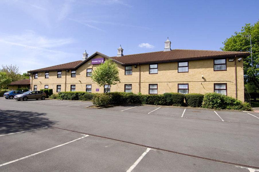 Premier Inn Peterborough - Ferry Meadows Exterior foto